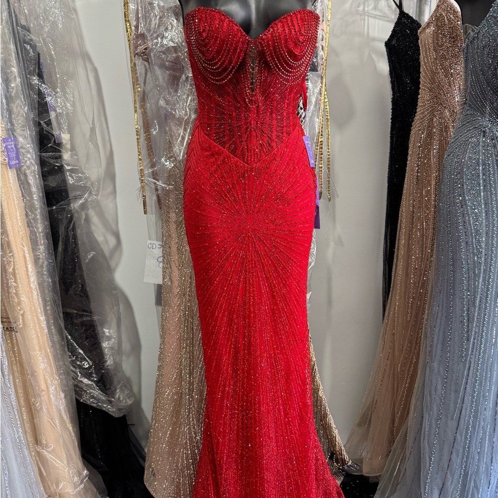 Elegant Red Strapless Evening Gown